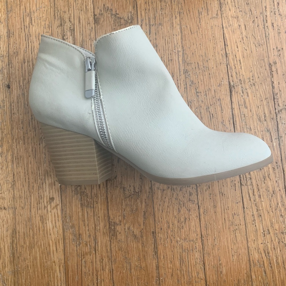 Women's Cream Ankle Boots